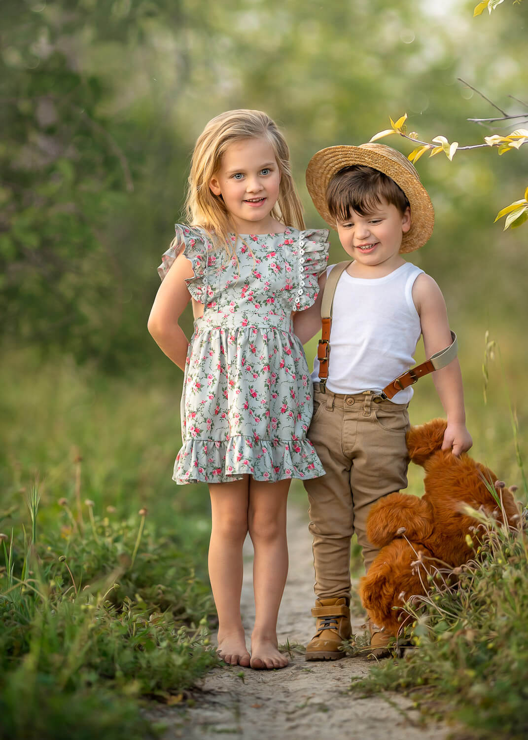 Perth siblings holding each other during photoshoot