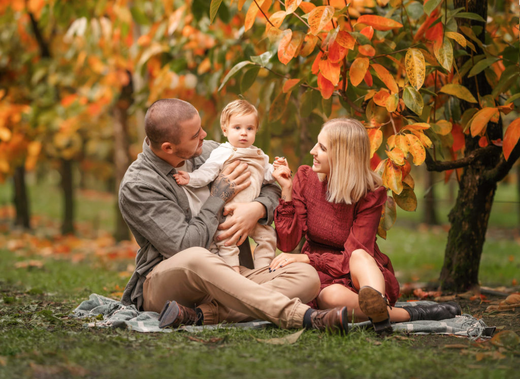 Family Photo shoot at Raeburn Orchard